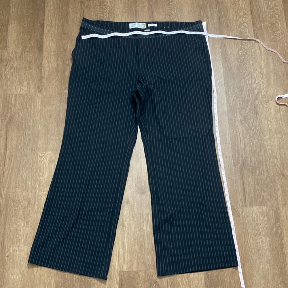 Old navy stretch size 18 short pin stripe dress pants black white